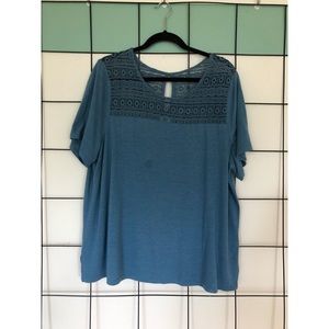 <OLD NAVY> CUTE CROCHET DETAILING TOP!